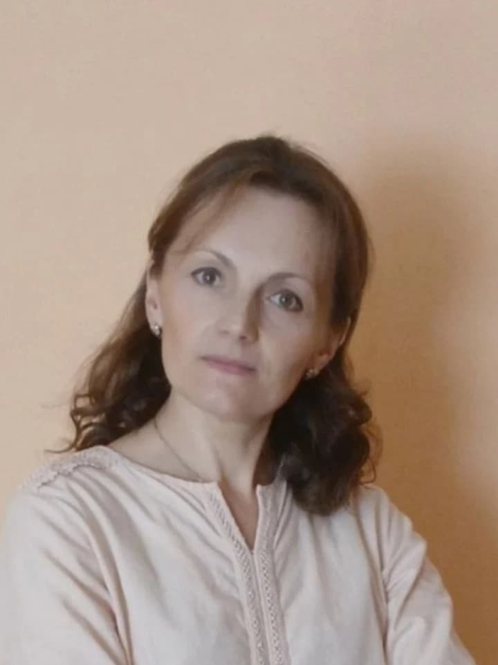 Мар'яна Цицак — Викладач англійської мови